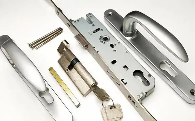 Significant material innovation has led to revolutionary progress in door and window hardware accessories.